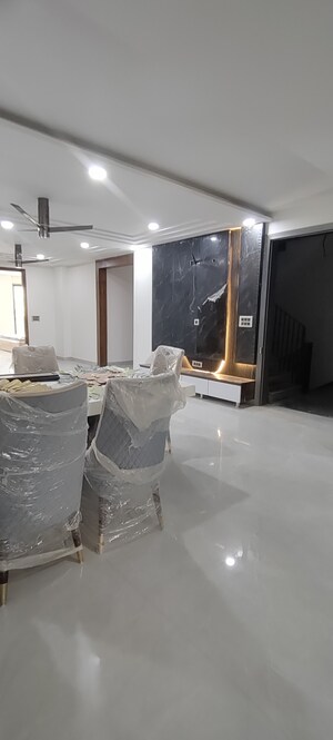 Master Bedroom in 4 BHK Builder Floor at Sector 85 – for Sale