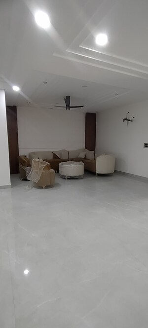 Living Room in 4 BHK Builder Floor at Sector 85 – for Sale