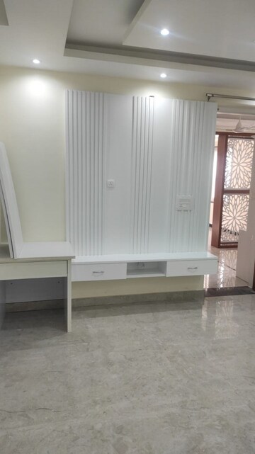 Building Lobby in 4 BHK Villa at Jakhan – for Sale
