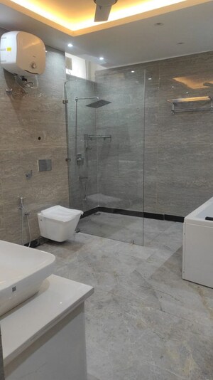 Bathroom in 4 BHK Villa at Jakhan – for Sale