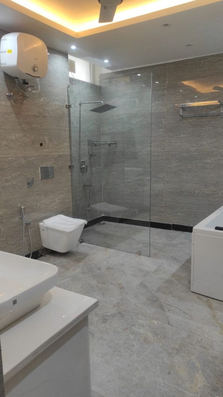 Bathroom, jakhan 4 Bedroom 280 Sq.Yd. Villa In Jakhan Dehradun 8800296