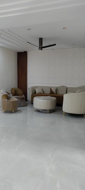 Living Room in 4 BHK Builder Floor at Sector 85 – for Sale