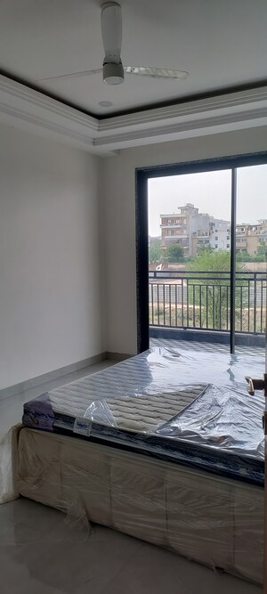 Room in 4 BHK Builder Floor at Sector 85 – for Sale