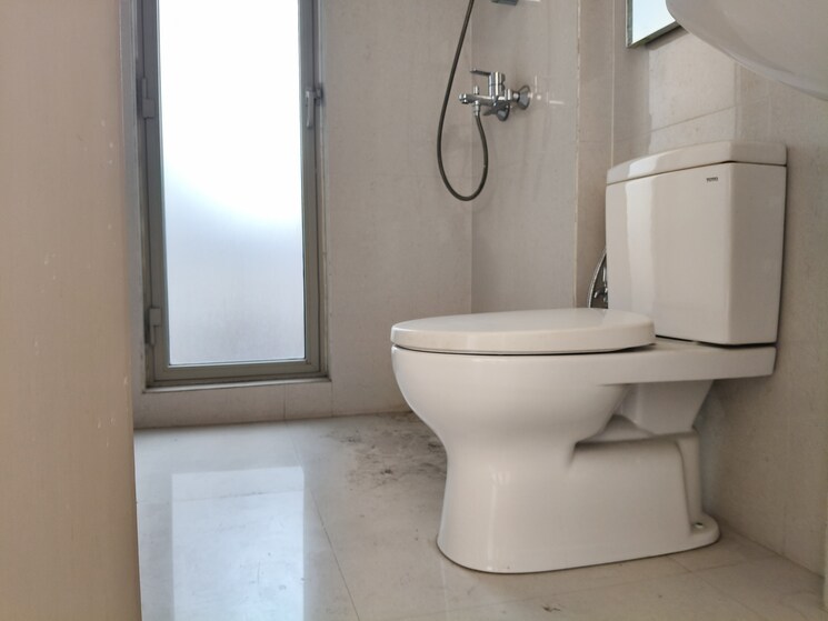 Bathroom, hiranandani-the-walk-ventana-a-b 1 Bedroom 500 Sq.Ft. Apartment In Ghodbunder Road Thane 8800312