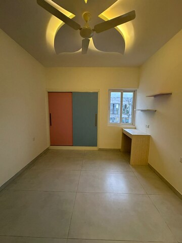 Room in 2 BHK Apartment at Casagrand Boulevard, Hennur Road – for Rent