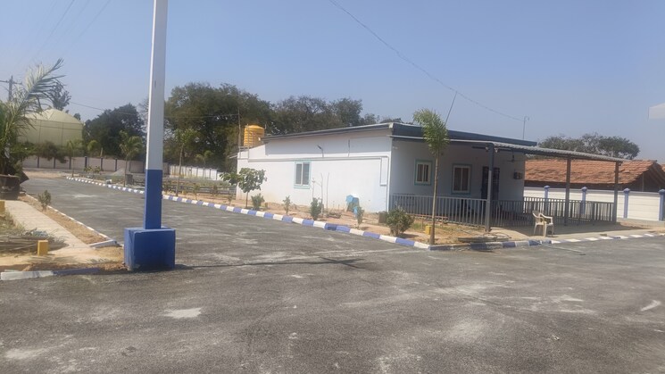  Parking, kelamangalam rd  1500 Sq.Ft. Plot In Kelamangalam rd Hosur 8800327