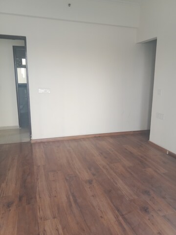 Room in 3 BHK Apartment at Ramprastha City The Atrium, Sector 37d – for Rent