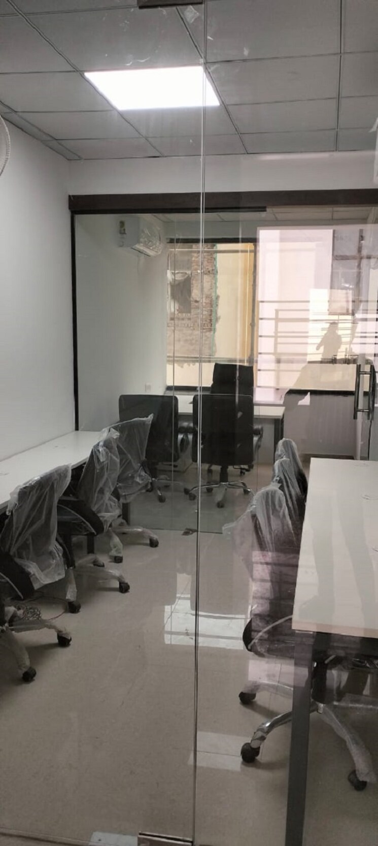 Team Area, sector 63 Commercial Office Space 2200 Sq.Ft. In Sector 63 Noida 8800331