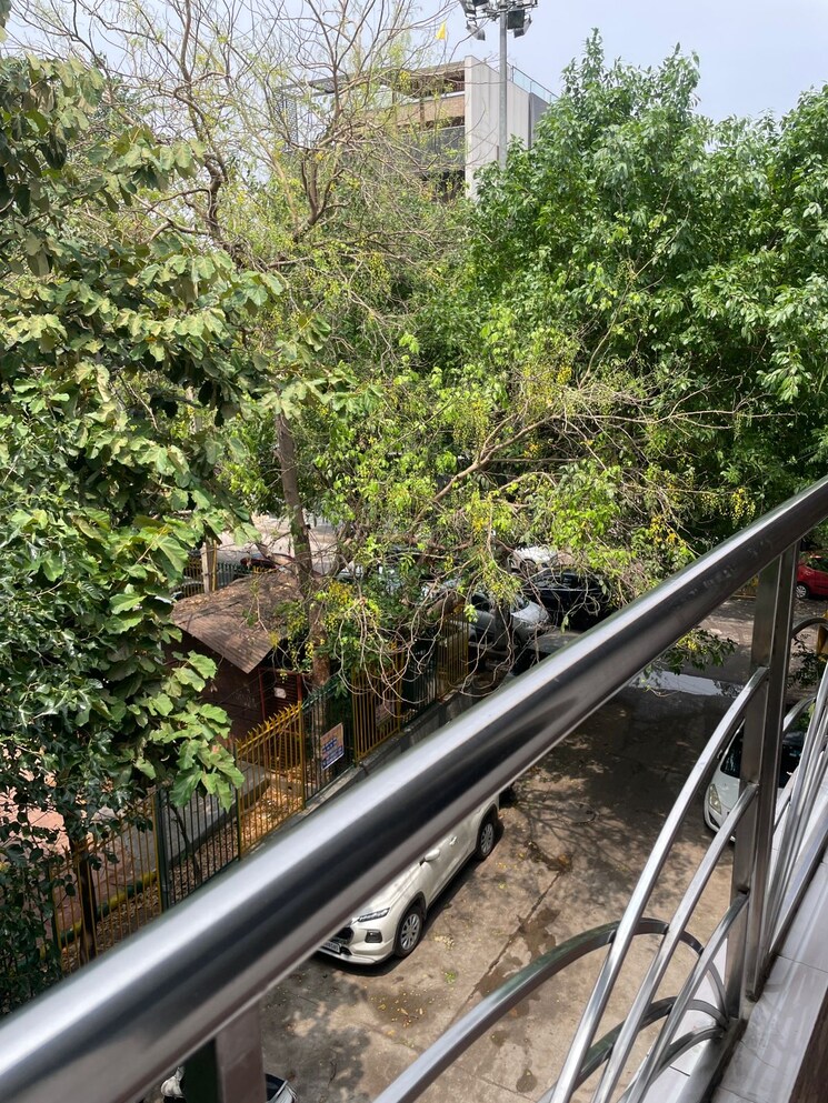 Balcony, tagore garden 1 Bedroom 400 Sq.Ft. Builder Floor In Tagore Garden Delhi 8800350