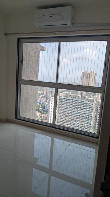 Room in 2 BHK Apartment at Runwal Nirvana, Parel – for Rent