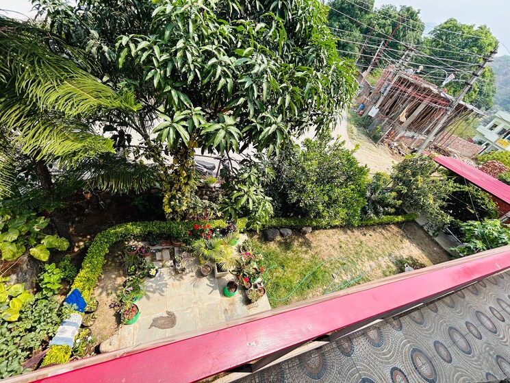 Balcony, sahastradhara road 4 Bedroom 300 Sq.Yd. Villa In Sahastradhara Road Dehradun 8800431