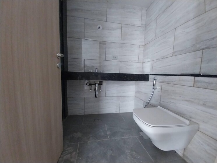 Bathroom, rustomjee-crown 4 Bedroom 2500 Sq.Ft. Apartment In Prabhadevi Mumbai 8800429