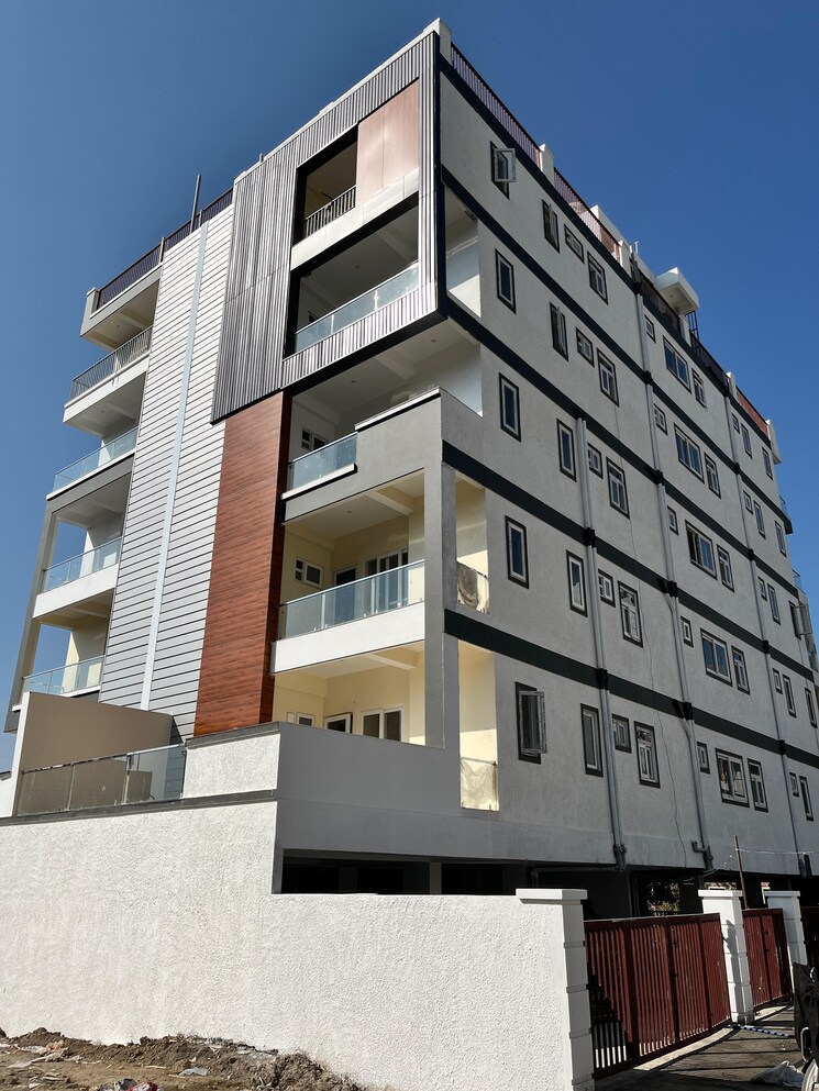 Listing Cover Image