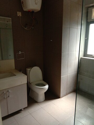 Bathroom in 4 BHK Apartment at Ireo Skyon, Sector 60 – for Sale