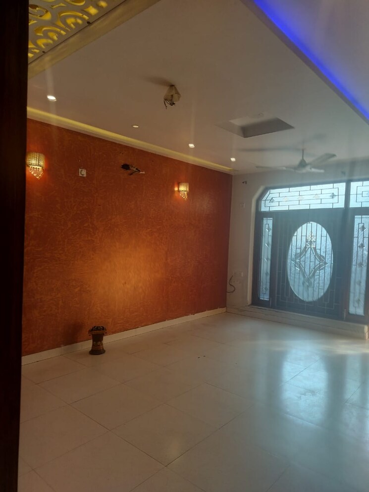 Room, gulmohar-apartments-bodella 3 Bedroom 1200 Sq.Ft. Apartment In Vikas Puri Delhi 8641689