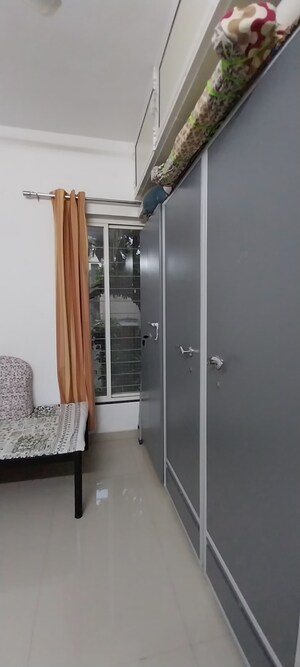 Furnished Amenities in 2.5 BHK Apartment at Sahakar Nagar – for Sale