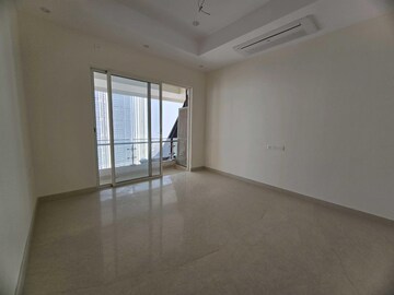Room in 3 BHK Apartment at Indiabulls Sky Forest, Lower Parel – for Rent
