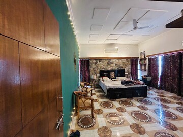 Furnished Amenities in 4 BHK Villa at Sahastradhara Road – for Rent
