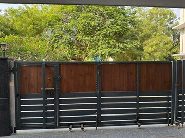 Furnished Amenities in 3 BHK Builder Floor at Housing Board Colony Sector 51, Sector 51 – for Rent