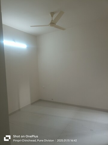 Room in 2 BHK Apartment at Godrej Green Cove, Mahalunge – for Rent