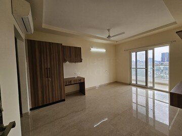 Room in 4 BHK Apartment at Niharika Skyline, Khajaguda – for Rent