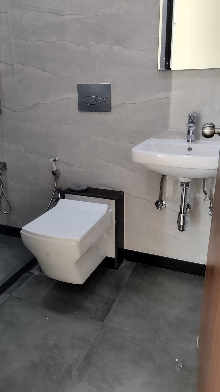 Bathroom, triumph-tower 2 Bedroom 765 Sq.Ft. Apartment In Malad West Mumbai 8800625