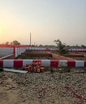  Plot – Exterior View View at Kanpur Road - for Sale