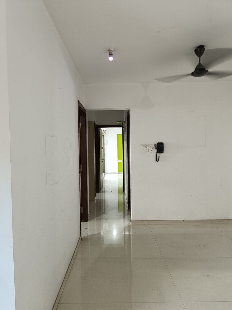 Room, nexus-hyde-park-residency 3 Bedroom 950 Sq.Ft. Apartment In Manpada Thane 8800649