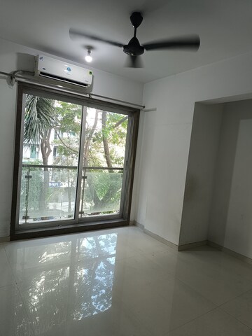 Room in 3 BHK Apartment at Nexus Hyde Park Residency, Manpada – for Rent