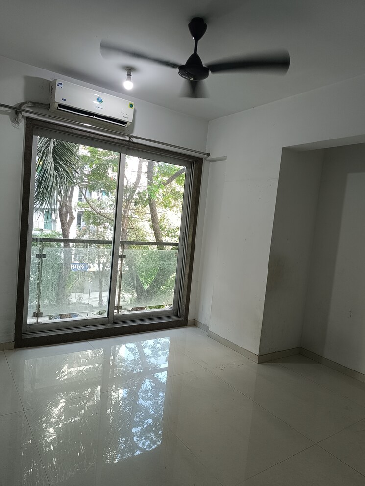 Room, nexus-hyde-park-residency 3 Bedroom 950 Sq.Ft. Apartment In Manpada Thane 8800649