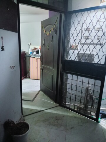 Room in 2 BHK Independent House at Sector 40 – for Sale