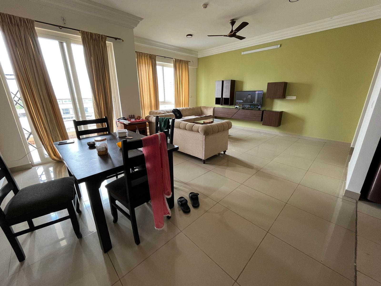 3 BHK + Servant Room Apartment For Rent in G Corp The Icon