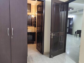 Building Lobby in 3 BHK Builder Floor at Sector 55 – for Rent