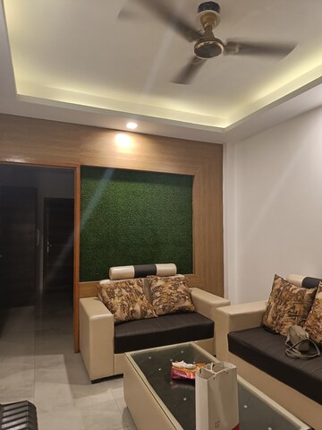 Living Room in 1 BHK Builder Floor at Ansal Sushant Lok I, Sector 43 – for Rent
