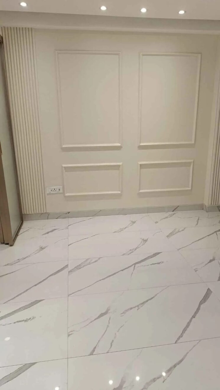 Bathroom, pareena-bellevue-floors 2.5 Bedroom 1300 Sq.Ft. Builder Floor In Sector 95a Gurgaon 8800695