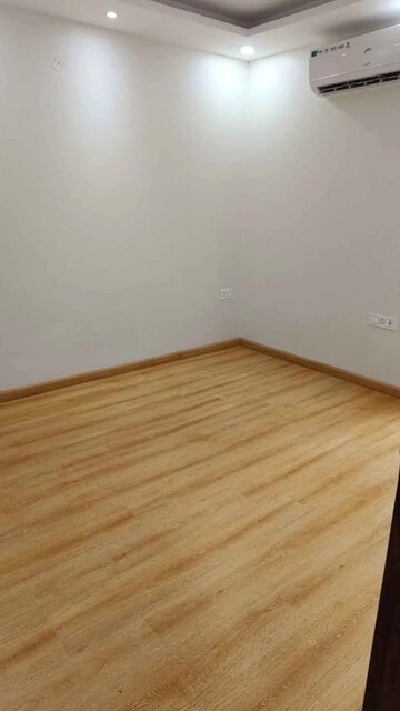 Room in 2.5 BHK Builder Floor at Pareena Bellevue Floors, Sector 95a – for Sale