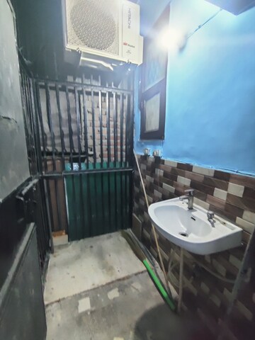 Master Bedroom in 1.5 BHK Builder Floor at Vaishali Media Apartment, Vaishali Sector 5 – for Rent