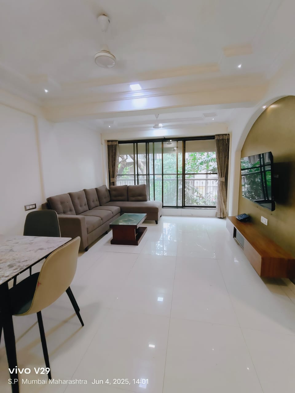2 BHK Apartment For Rent in Narayan Pujari Worli Hill