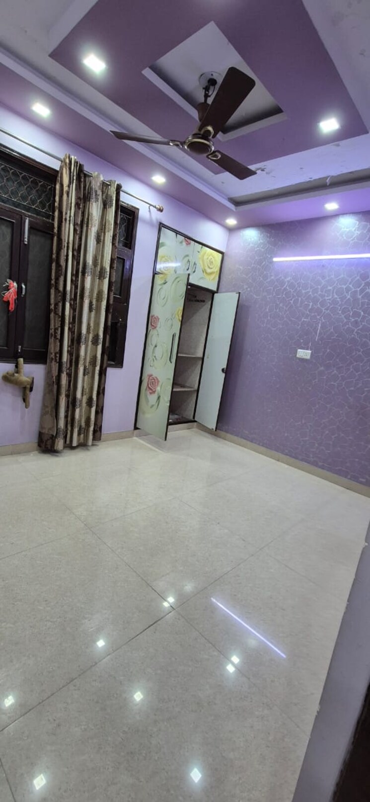 Room, vikas puri 3 Bedroom 1150 Sq.Ft. Builder Floor In Vikas Puri Delhi 8800725