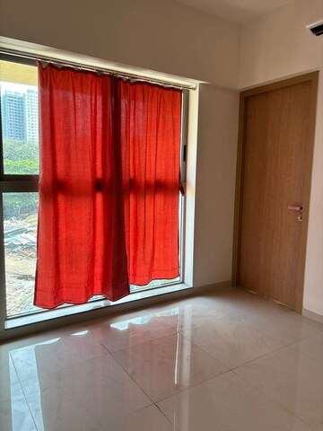 Room in 1 BHK Apartment at Lodha Unica, Jogeshwari West – for Rent