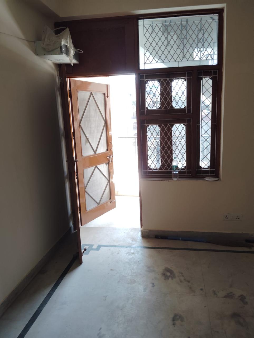 3 BHK Builder Floor For Rent in Vikas Puri