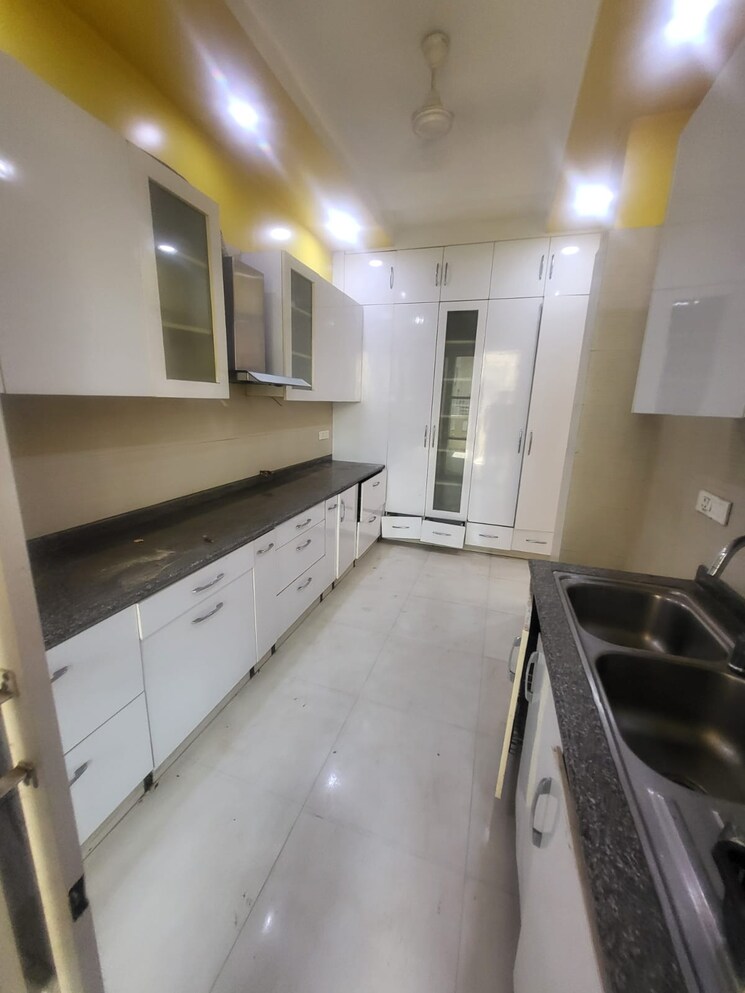 Kitchen, signature-global-city 3 Bedroom 1470 Sq.Ft. Apartment In Sector 37d Gurgaon 8800759