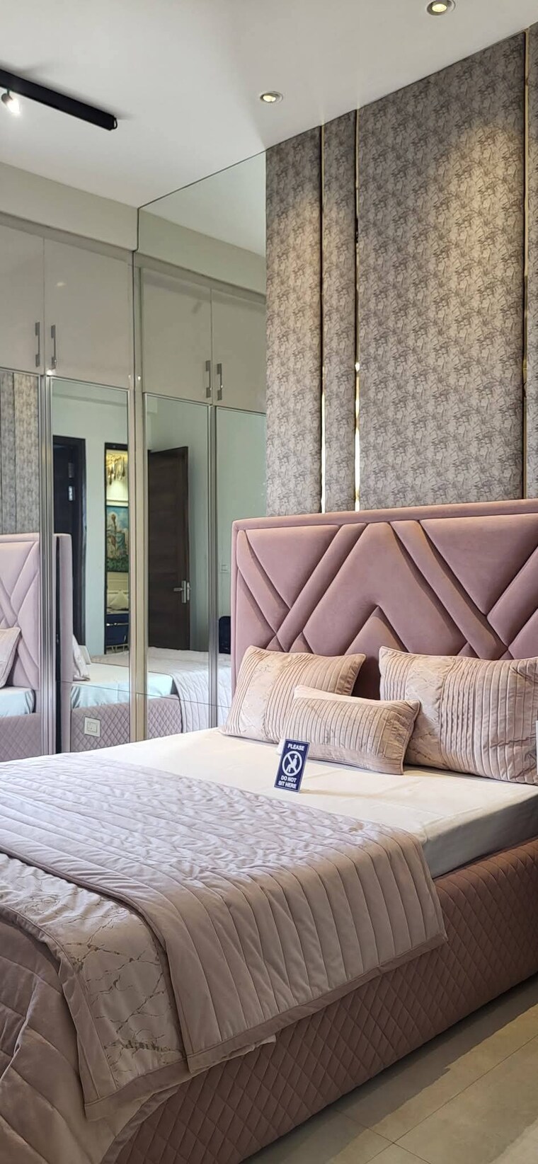 Living Room, pir machalla 3 Bedroom 1680 Sq.Ft. Builder Floor In Pir Machalla Zirakpur 8800774