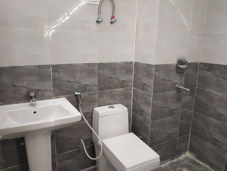 Bathroom, migsun-ultimo 2 Bedroom 1005 Sq.Ft. Apartment In Omicron Iii Greater Noida Greater Noida 8805171