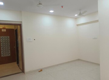 Room in 2 BHK Apartment at Keytech Jiten CHS, Andheri West – for Rent