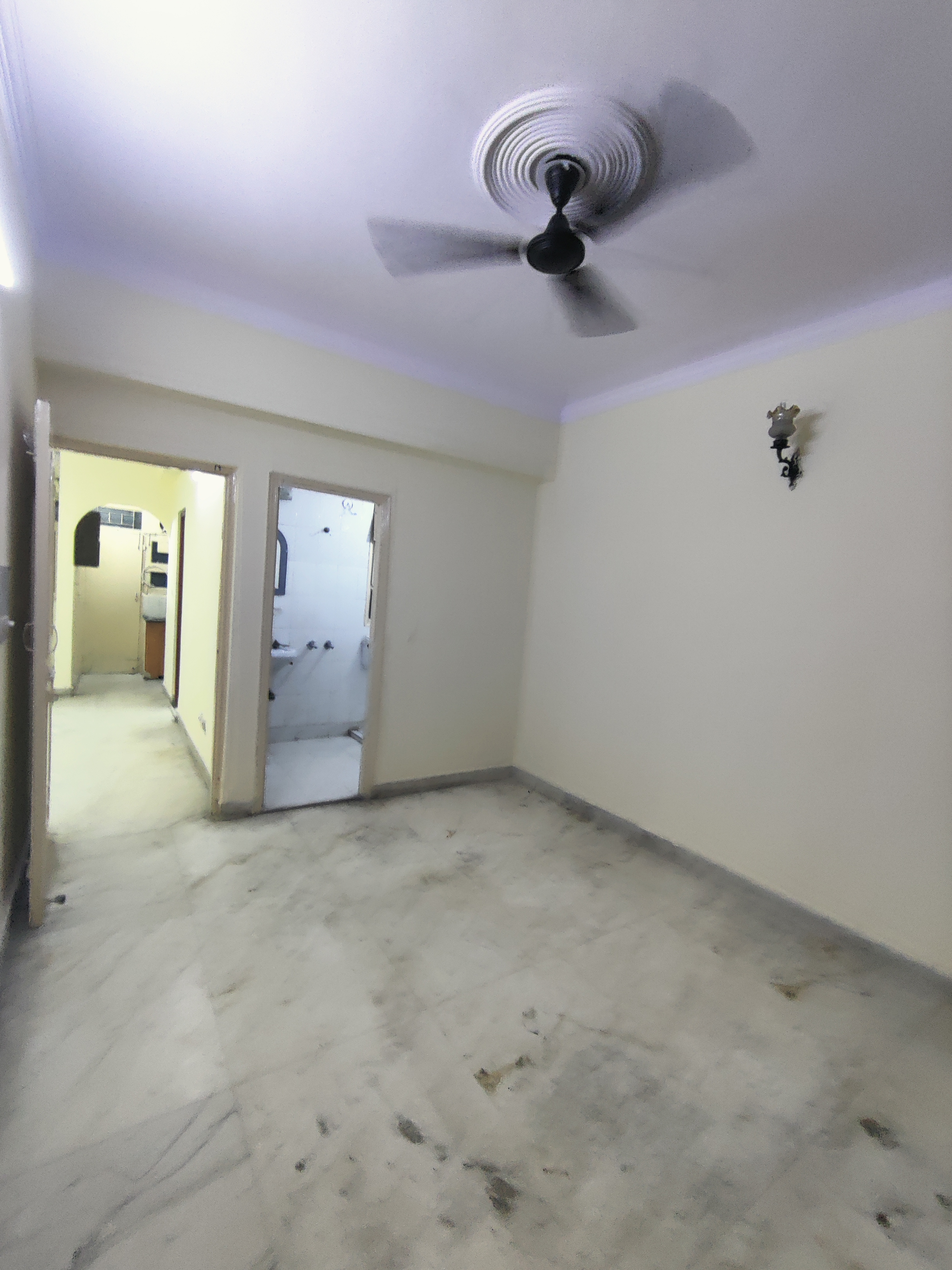 2 BHK + Extra Room Apartment For Rent in Gaurs Galaxy