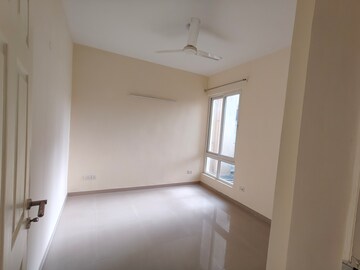 Room in 3 BHK Builder Floor at Emaar MGF Emerald Hills, Sector 65 – for Rent