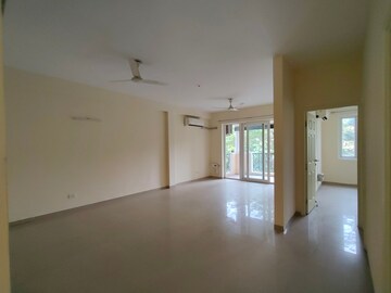 Room in 3 BHK Builder Floor at Emaar MGF Emerald Hills, Sector 65 – for Rent