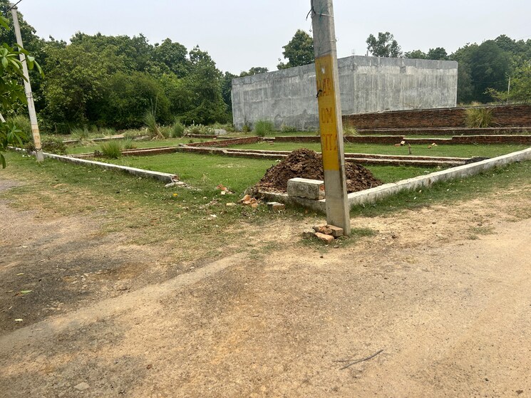 Garden, shyam-enclave-dhawa  750 Sq.Ft. Plot In Deva Road Lucknow 8800822