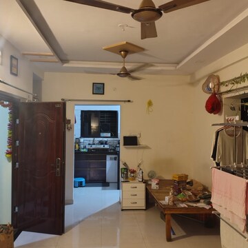 Living Room in 2 BHK Apartment at Manish Nagar – for Rent